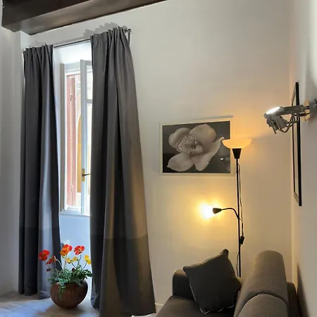Apartament Pietro's *